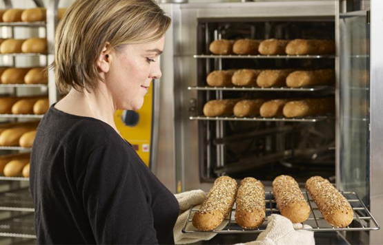 First of all, with our frozen bakery products we help our clients in reducing the risk of food loss, whether they have a store, restaurant or sandwich bar. They can quickly and flexibly adapt to the demand by baking off only what they need, depending on how many customers come by that day. Our frozen bakery products allow for better portioning and also have an extended storage life. Just a quick thaw, followed by re-heating or baking, and that&rsquo;s it.
&nbsp;